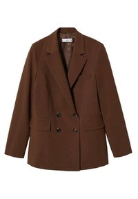 Blazer marron croisé avec larges revers, deux poches à rabat, une poche poitrine et manches longues sur fond blanc.