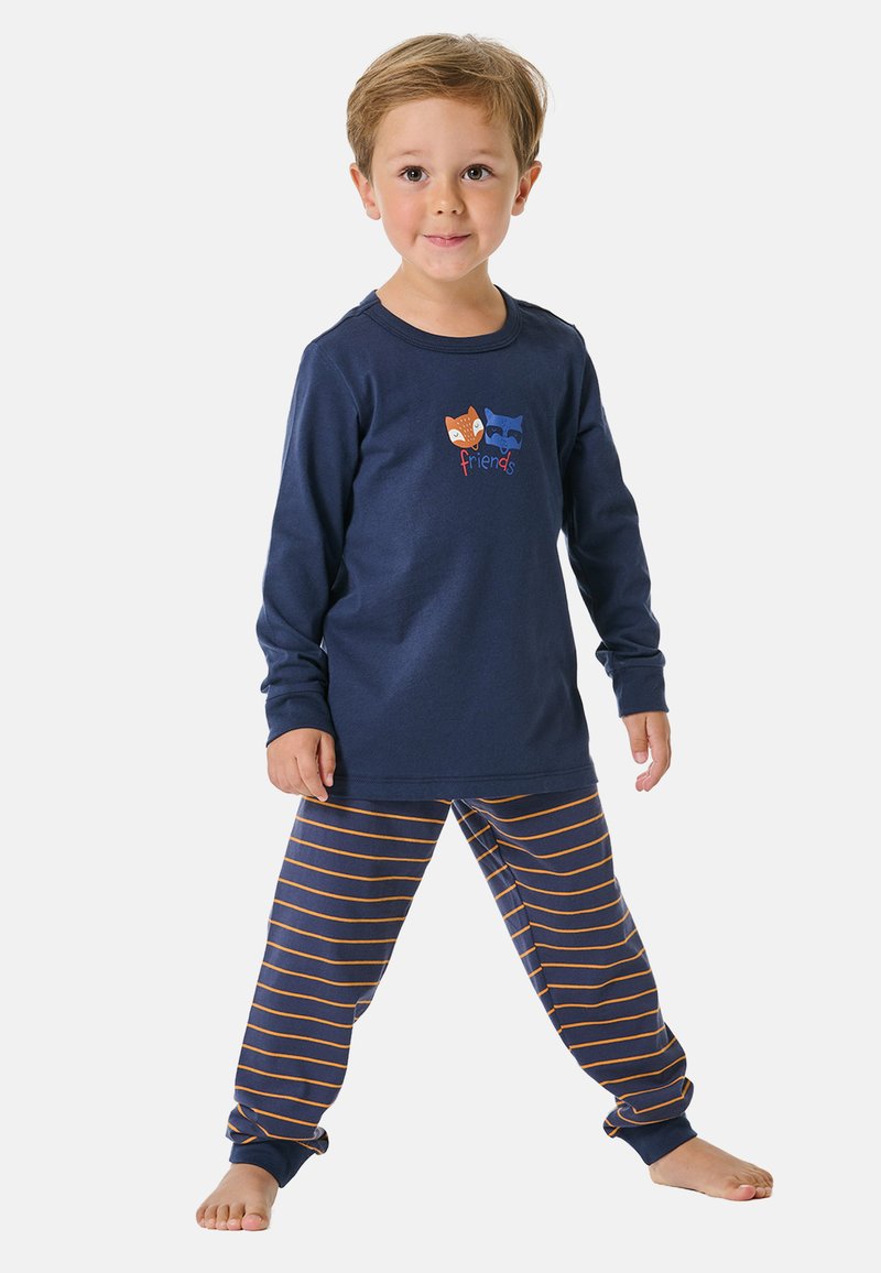 Marineblaues Langarm-Pyjama-Oberteil mit verspielten Tiergrafiken und dem Text "Freunde"; gestreifte marineblaue und orangefarbene Pyjamahosen aus weichem Baumwollstoff.