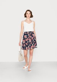 Vero Moda VMPRETTY SINGLET - Top - snow white
