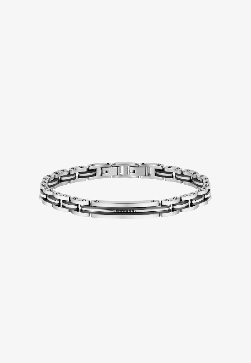 Bracciale in metallo con finitura argento lucido, maglie intrecciate e accenti alternati tra texture e superfici lisce per un design moderno.
