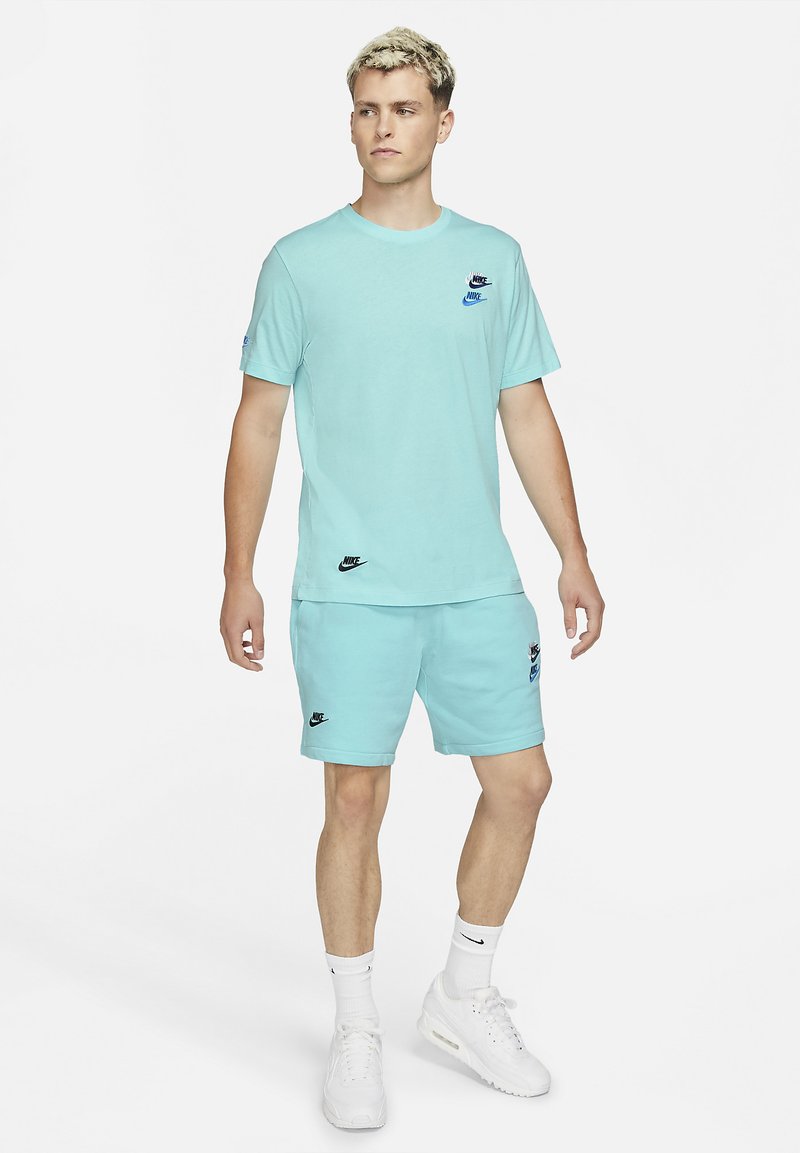 Nike ensemble short t shirt Clearance