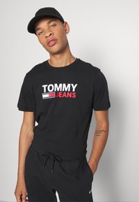 Tommy Jeans LOGO TEE - Print T-shirt - black