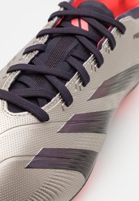 adidas Performance PREDATOR LEAGUE 2G/3G ARTIFICIAL GRASS - Zapatillas fútbol para césped artificial - platin metallic/aurora black/turbo