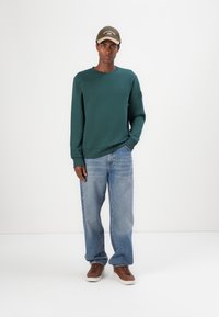 TOM TAILOR STRUCTURED CREW NECK - Sweatshirt - jasper green