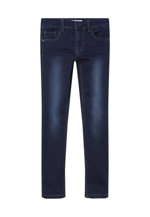 Mørkeblå, smalle jeans med lommer foran, bæltestropper og afblegede detaljer på lårene, vist fladt på en hvid baggrund.