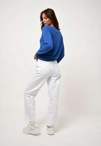 Authentic Cashmere GIUSALET - Stickad tröja - electric blue