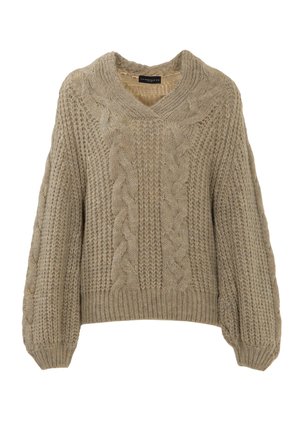 Chunky beige gebreide trui met kabelpatronen, geribbelde manchetten en brede V-hals, weergegeven op een witte achtergrond.
