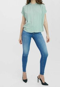 Vero Moda Skjortebluser - mottled green