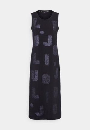 Zwarte mouwloze midi-jurk met grote glinsterende letters "LIU JO" die verticaal verspreid zijn over de voorkant.