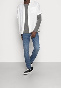 Selected Homme Stickad tröja - grey