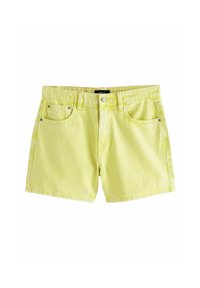 Shorts in denim giallo con vita media, design a cinque tasche, chiusura con bottone frontale e leggera abrasionatura su tutta la superficie.