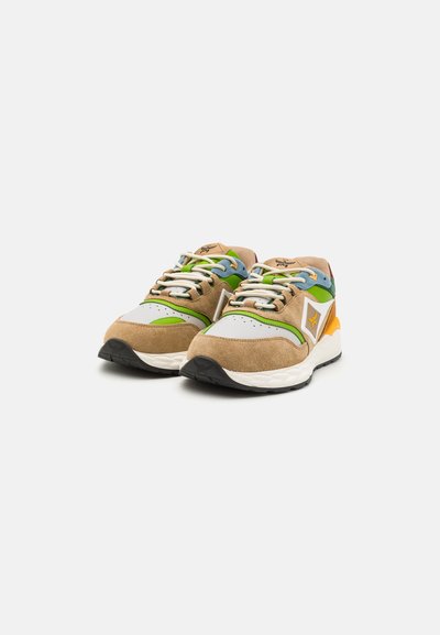 MCM SKYWANDER - Trainers - beige/green