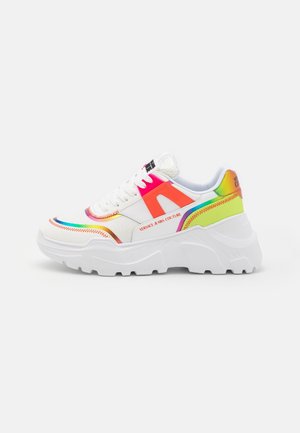 Trainers - multi-coloured