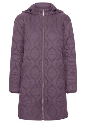 Prešita puffer jakna v umirjeni vijolični barvi, z zadrgo spredaj, kapuco z nastavljivimi trdimi elementi in prostornimi stranskimi žepi. Tkanina s teksturiranim valovitim vzorcem.