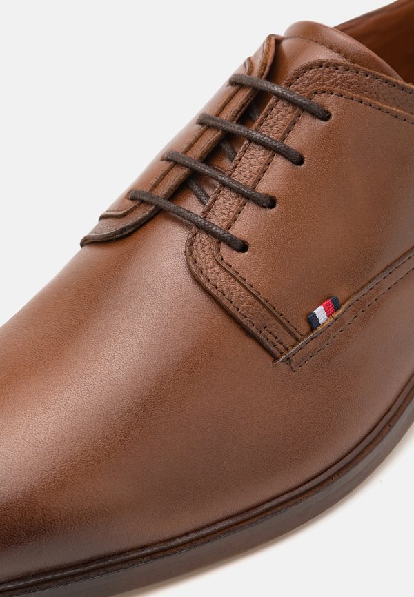 Smart lace-ups - winter cognac4