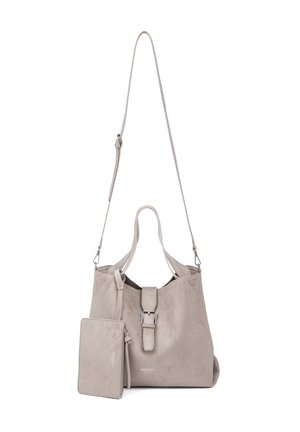 Beige leren bucketbag met voorvakband met gesp, verstelbare lange schouderriem, twee korte handvatten en afneembare bijpassende ritstasje.