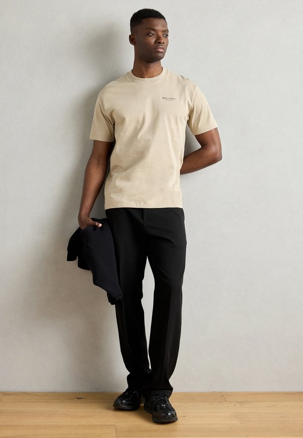 SHORT SLEEVE NEW SEASONAL ARTWORK - Print T-shirt - beige4