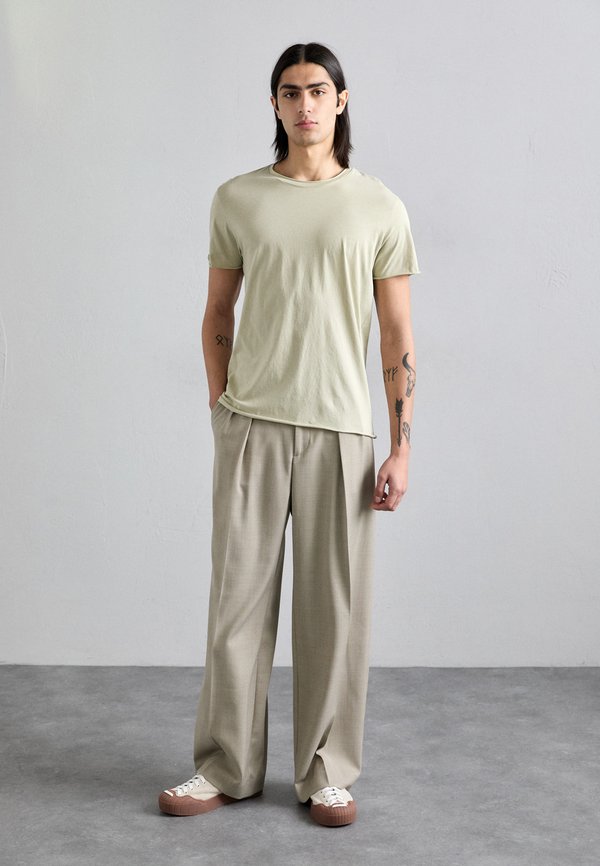 ROLL NECK TEE - Basic T-shirt - faded moss4