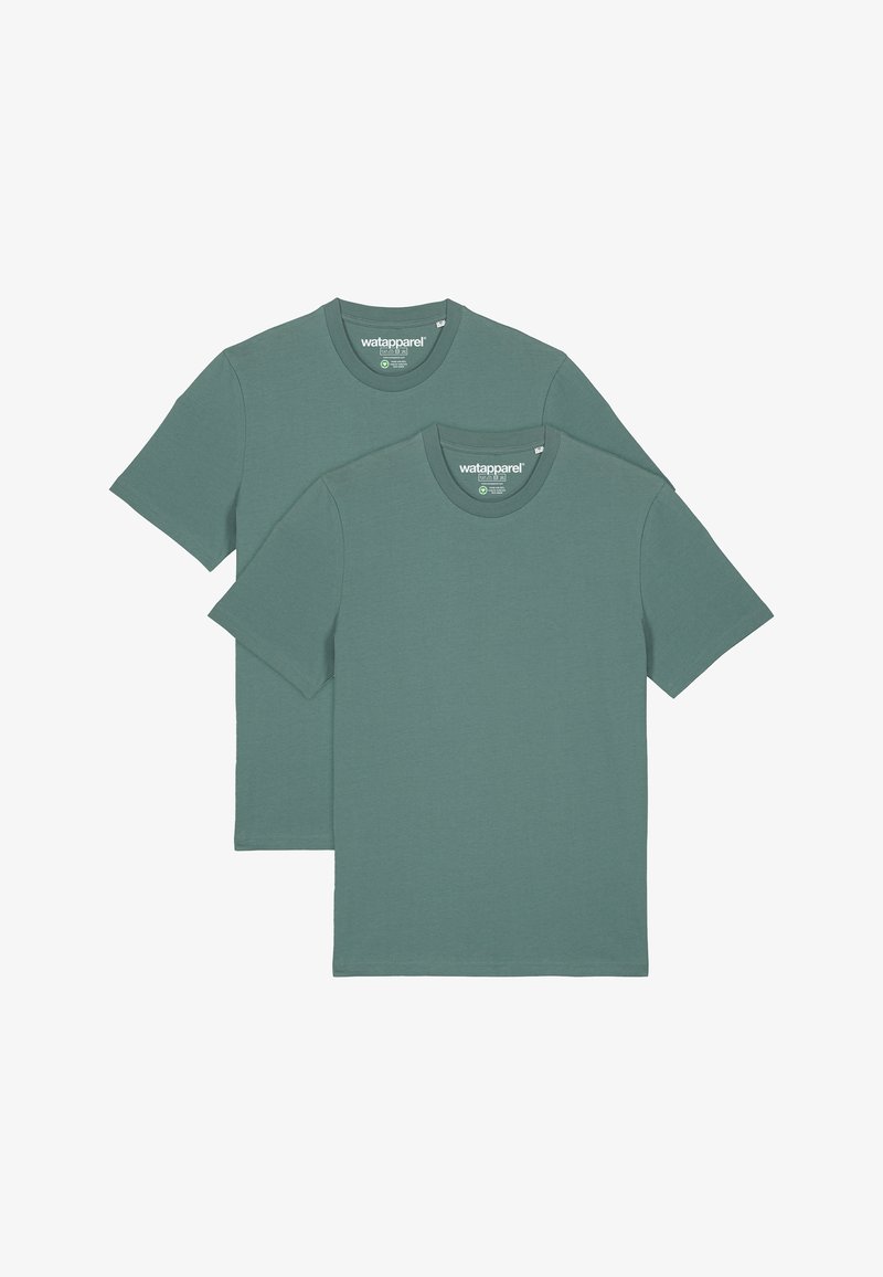Deux t-shirts à manches courtes dans une teinte verte douce, fabriqués en tissu doux avec un col rond classique et sans motifs ni ornements visibles.
