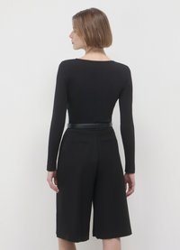 Calliope GIROCOLLO  - Maglietta a manica lunga - ultrablack