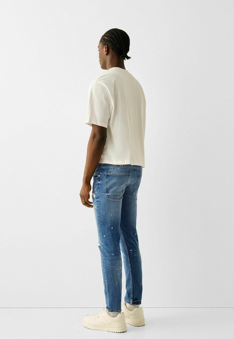 Zalando Bershka Skinny Fit Bershka Slim Fit T Shirt Bershka RIPPED