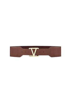 Ceinture en cuir marron avec des côtés élastiques larges et une boucle dorée en forme de V au centre.