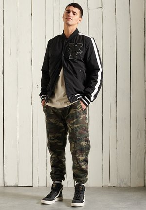 Pantaloni cargo - nathan camo