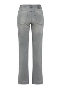 Jeans in denim grigio con design a gamba dritta, cinque tasche e dettagli di cuciture sottili. Il tessuto ha una texture liscia e un leggero effetto sbiadito.