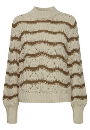 Cremegebreide trui met een hoge hals, voorzien van horizontale, gestructureerde bruine strepen en complexe ruitpatronen door het hele ontwerp.