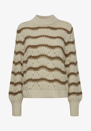Cremegebreide trui met een hoge hals, voorzien van horizontale, gestructureerde bruine strepen en complexe ruitpatronen door het hele ontwerp.