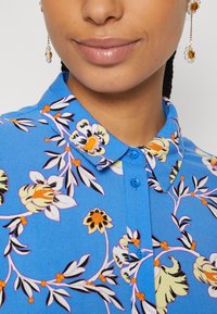 YAS YASSAVANNA SHORT SHIRT DRESS - Skjortklänning - palace blue