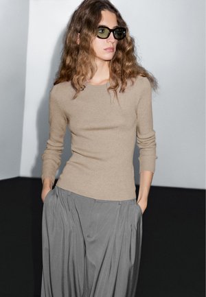 Massimo Dutti RIBBED CREW NECK - Jumper - sand