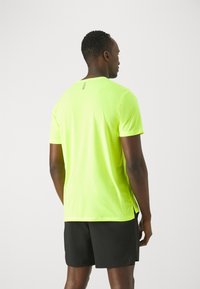 Under Armour LAUNCH - Sportfelső - high-vis yellow