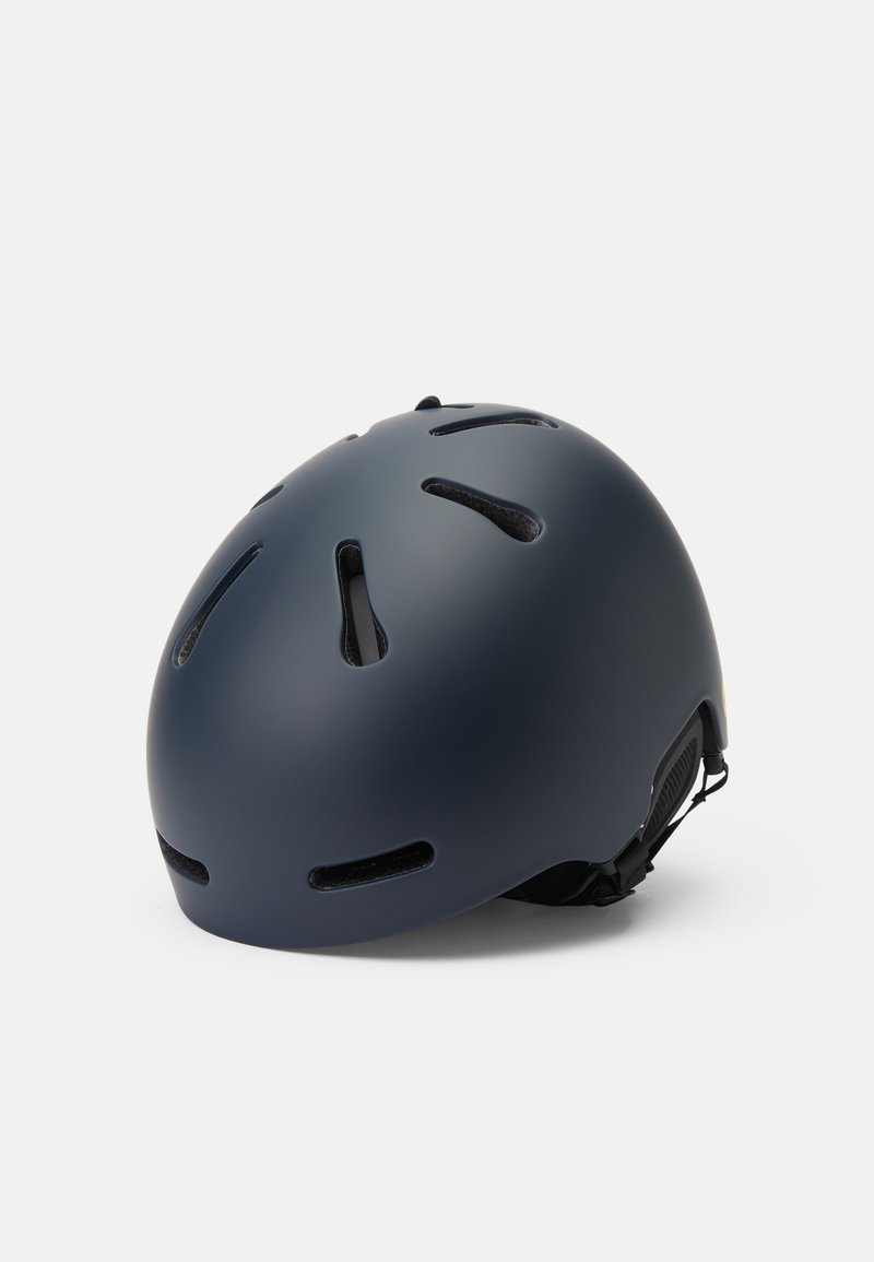 Casque de vélo bleu foncé avec une finition mate, doté de plusieurs fentes de ventilation et d'une sangle réglable sécurisée à l'arrière.