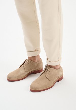 Veterschoenen - beige