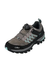 Zapato de exterior en gris y negro con parte superior texturizada, patrón de zigzag en teal y sistema de cierre de dial. Cuenta con una suela robusta para mayor tracción.