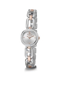 Montre argentée avec un cadran rond, ornée d'une lunette en cristal. Dotée d'un cadran en argent à motif et d'un bracelet en maillons avec des accents en or rose.