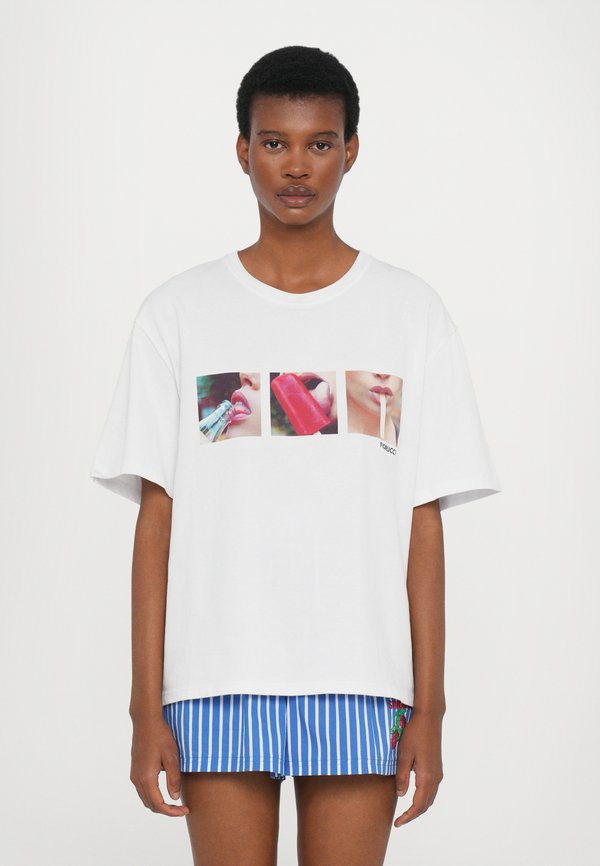 WOMEN'S WHITE POPSICLE MOUTH PRINT BOXY FIT  - Print T-shirt