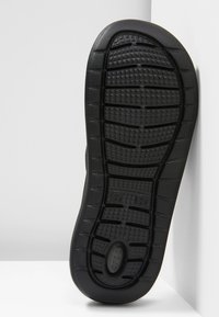 Crocs LITERIDE SLIDE UNISEX - Sandalias planas - black/slate