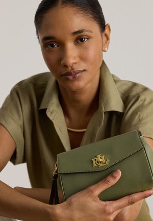 Lauren Ralph Lauren, NAPPA LEATHER TANNER CROSSBODY WALLET - Дамска чанта - sage green