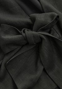 Next REGULAR FIT - Blusa - black