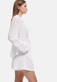 Koton MINI - Shorts - white