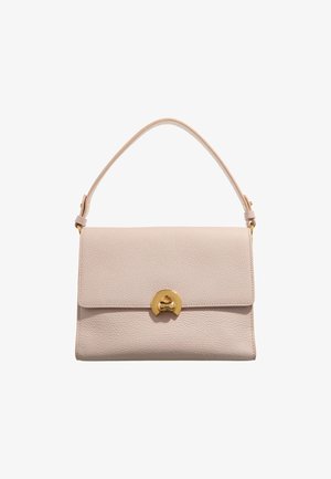 Sac à main en cuir rose clair avec une finition texturée, fermeture à pression magnétique et accents dorés. Comprend une bandoulière unique.