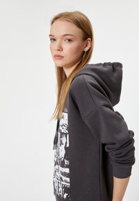 Koton PRINTED  - Luvtröja - anthracite