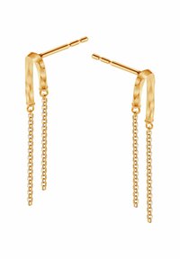Złote kolczyki w kształcie kół mają skręconą formę i dwie zwisające łańcuszki. Łańcuszki mają kwadratowy wzór ogniw, co dodaje im tekstury.