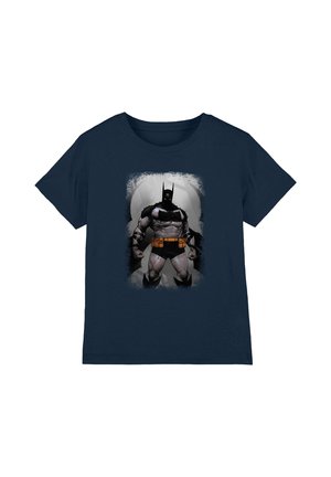 Navy blue t-shirt with a muscular Batman wearing a black mask and cape, standing with clenched fists and an orange utility belt.