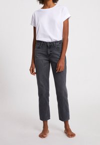ARMEDANGELS Vaqueros rectos - mottled grey