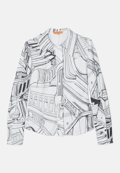 Camisa blanca de manga larga con un estampado de dibujo en línea negra de elementos arquitectónicos, con cierre de botones en el frente y un cuello clásico.