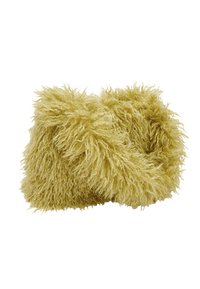 Puszysta poduszka z zielono-żółtego materiału o teksturowanej, włochatej powierzchni, w formie skręconej spirali i nierównym wykończeniu.