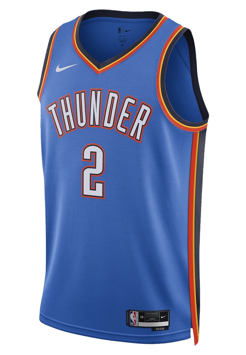 Maillot de basketball bleu avec « THUNDER » et le numéro « 2 » en blanc, bordé de rouge. Le matériau est en mesh avec un col en V et des étiquettes NBA/Nike à l'ourlet.